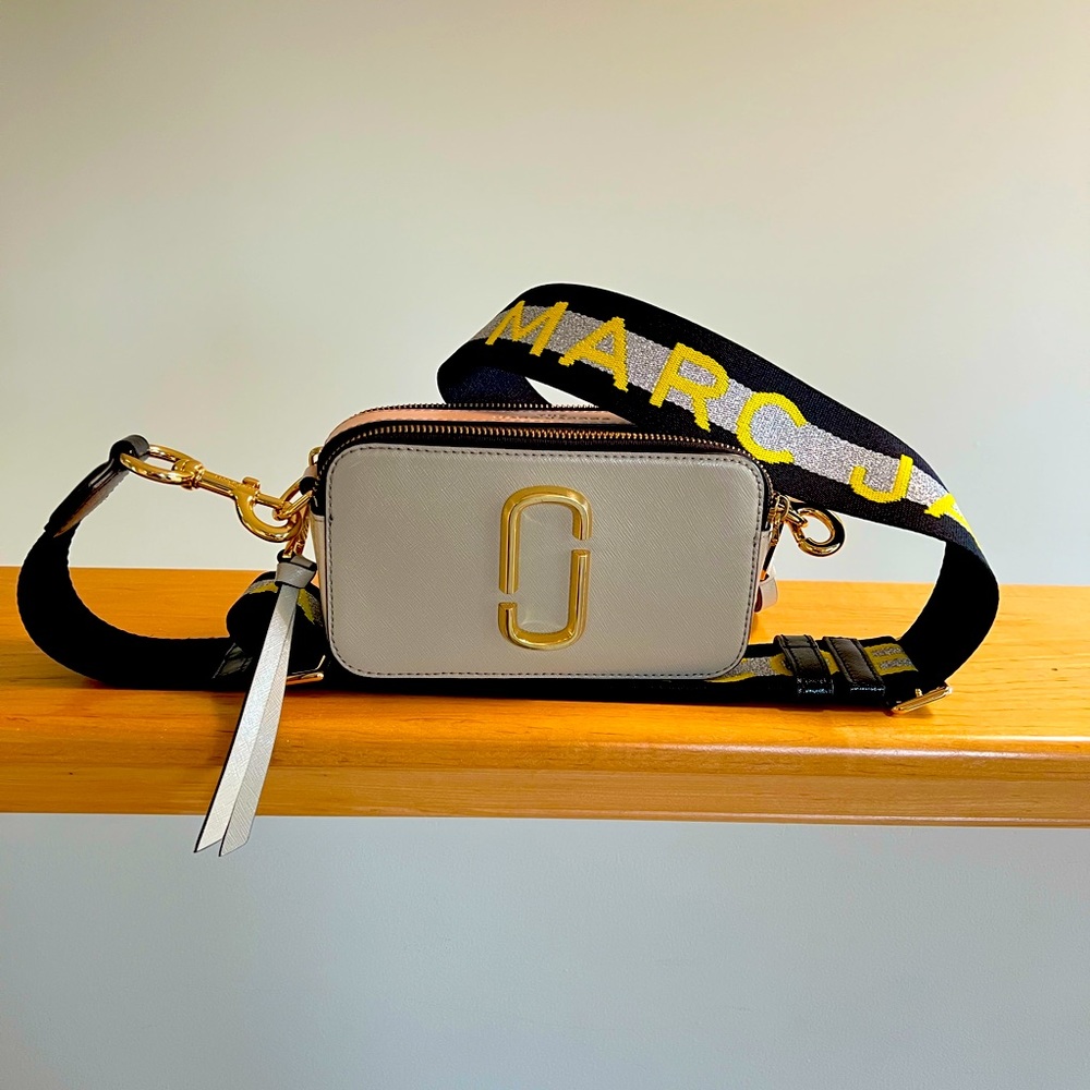 AUTHENTIC Marc Jacob snapshot: Dust Multi/Gold